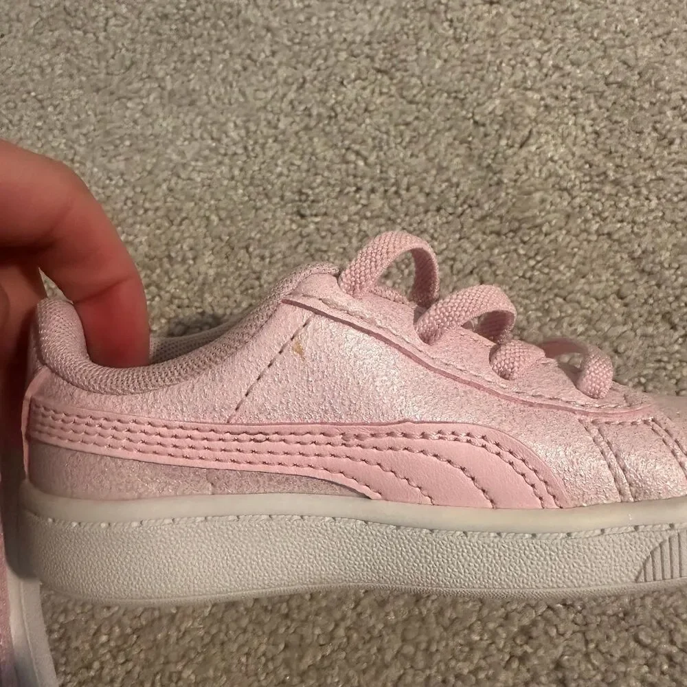 Pink Puma toddler girls classic slip on Sneakers size 6 like new